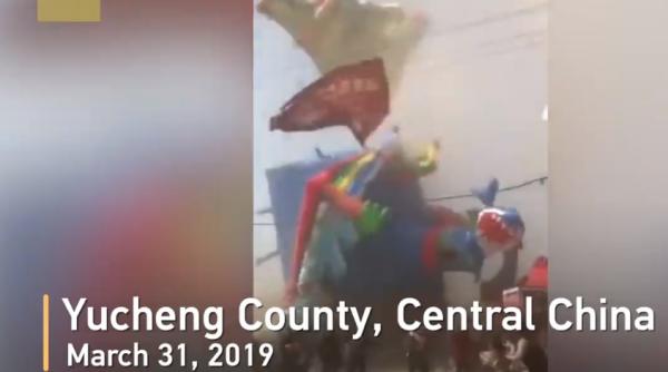 doi copii au fost ucisi intr un castel gonflabil