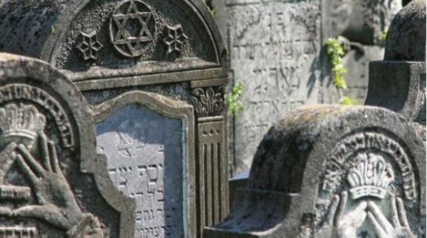 cimitir evreiesc distrus  prefectul de vaslui face precizari