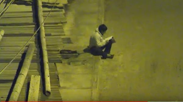 copilul care si face temele la lumina lampilor stradale primarul reactie impresionanta video