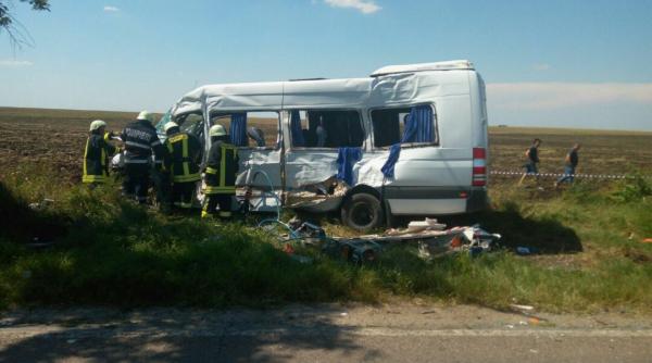 microbuz plin cu pasageri accident pe dn1 la nistoresti