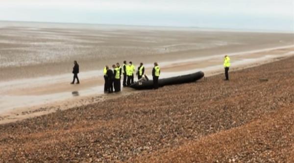 mii de migranti au luat cu asalt frontiera