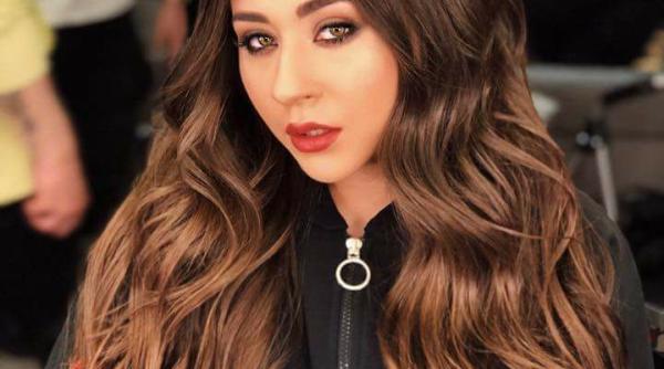 nicole cherry schimbare radicala de look s a tuns scurt si si a schimbat culoarea parului