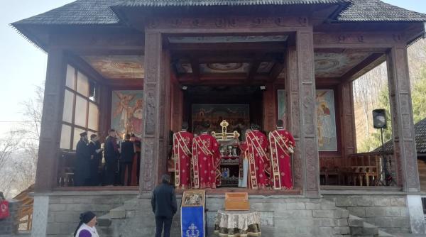 a patra duminica din postul pastelui la manastirea rohia parintele nicolae steinhardt simbolul locasului de cult