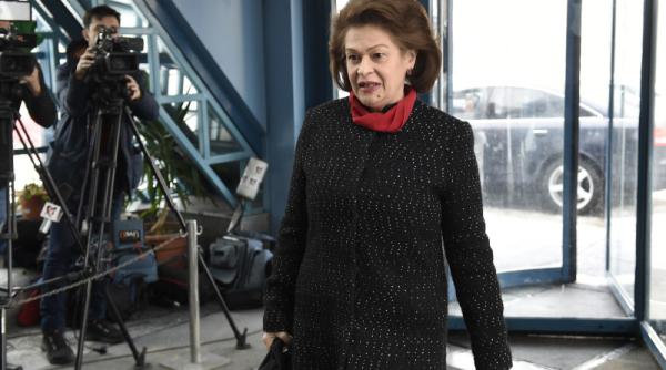 completuri specializate tarcea la ccr ni se cere sa punem cu mana judecatorii