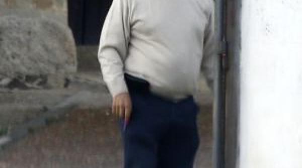 doi romani au permis unui preot sa le abuzeze copilul