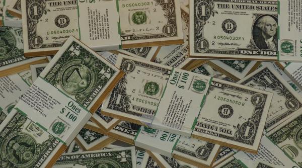 bonus de 1 miliard de dolari cine e norocosul