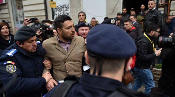 iccj sentinta dragnea scandal intre protestatari si sustinatori jandarmii intervin de urgenta