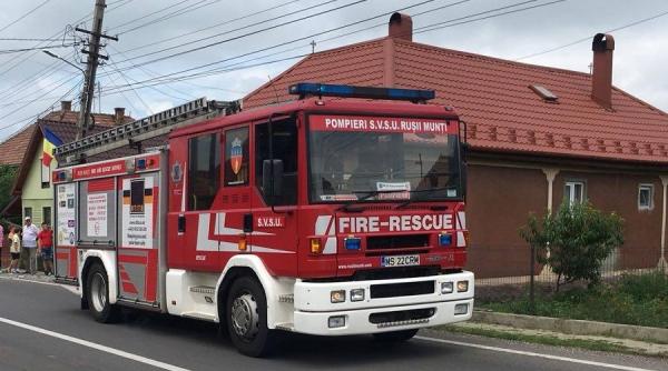 incendiu puternic pompierii au intervenit