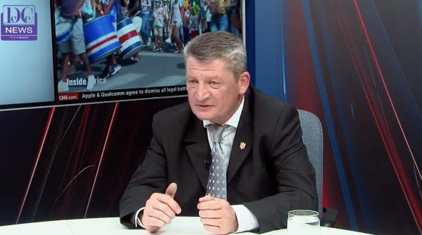 colonelul dinita am vazut ca sunt un unpr ist infipt in coasta mai replica