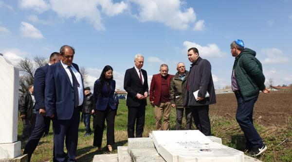 ana birchall la husi vandalizarea mormintelor un gest profund regretabil la adresa victimelor si supravietuitorilor holocaustului