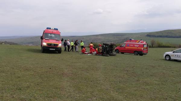 tanar decedat dupa ce s a rasturnat tractorul peste el