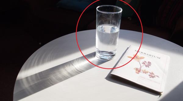 de ce e bine sa tii in camera un pahar cu apa sare si otet