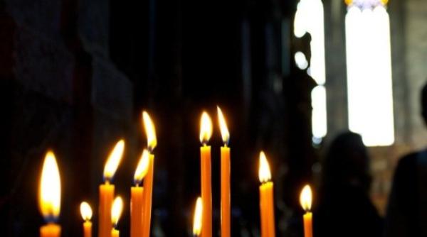 premiera cu sfantul si marele mir 25 aprilie mare eveniment bisericesc la catedrala patriarhala sfintii imparati constantin si elena