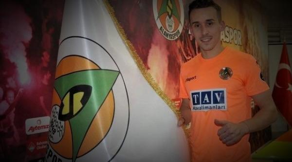 accident de microbuz s a izbit de copaci fotbalist celebru decedat