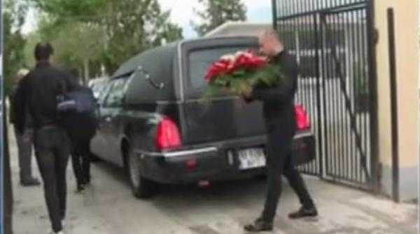 trupul lui razvan ciobanu a fost depus la capela cimitirului progresul