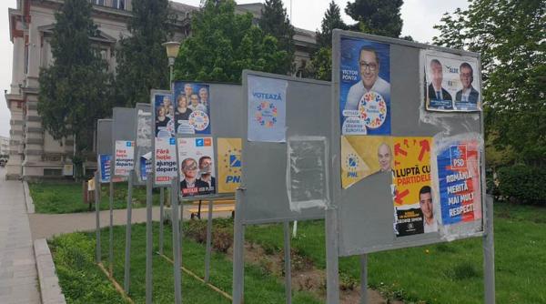 acuzatii de distrugere din pnl afisele vandalizate imediat dupa ce sunt puse