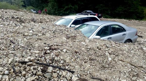 drum distrus de viitura autoritatile sunt in alerta