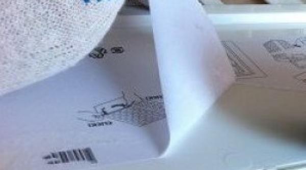 cum sa dezlipesti etichetele fara sa te chinui si fara sa ramana urme