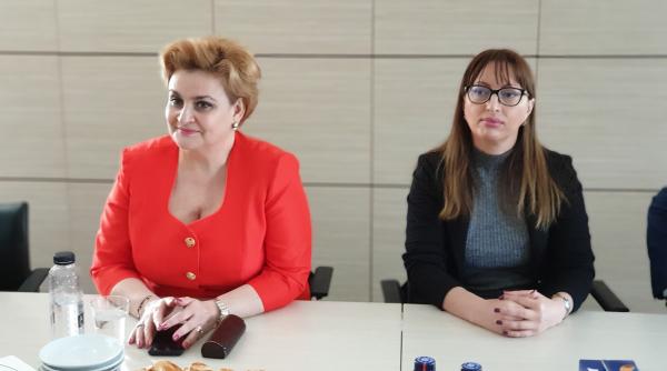 gratiela gavrilescu vizita la fabrica de tigari investitii de peste 240 de milioane de euro