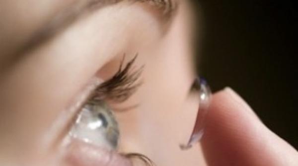 ce se intampla daca dormi cu lentilele de contact medic imagini ingrozitoare foto