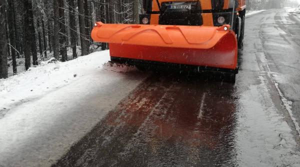 ninsoare si lapovita la munte drumuri afectate avertisment pentru soferi