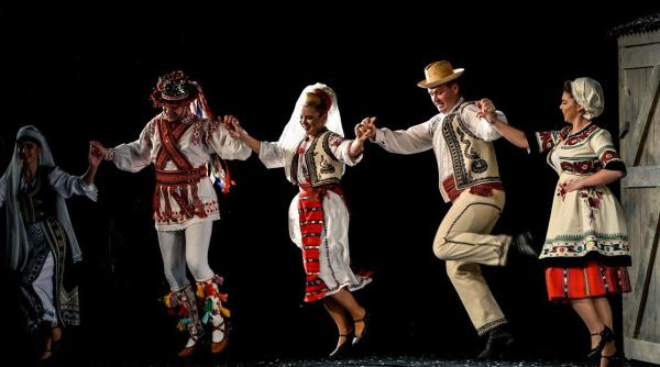 summit sibiu  teatrul national traduce in engleza spectacolele  faust ul lui purcarete in prim plan