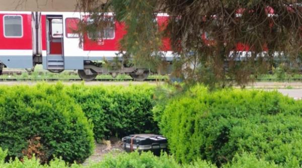 un geamantan suspect a fost gasit in gara barlad politistii sunt in alerta