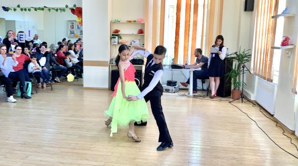 copiii din sectorul 6 danseaza de ziua europei 9 mai