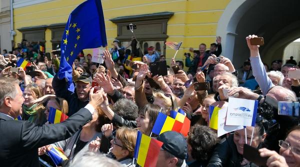 summitul de la sibiu in presa internationala liderii europeni primiti ca vedetele rock