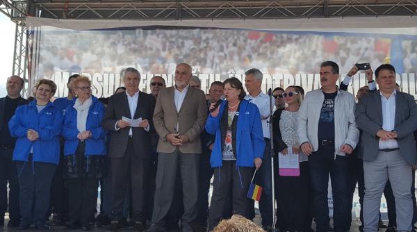 atac norica nicolai unii vor sa ne puna in lanturi