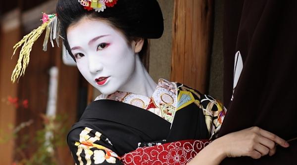 secretele gheiselor cum sa iti faci iubitul sa ramana langa tine pentru totdeauna