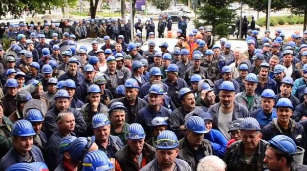 ultimatum dat de patronii astra rail inchidem fabrica daca nu reveniti la lucru