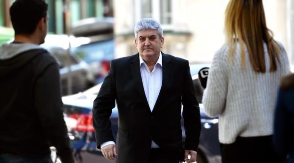 kovesi indragostita de ghita gabriel oprea sunt un tip mai rigid