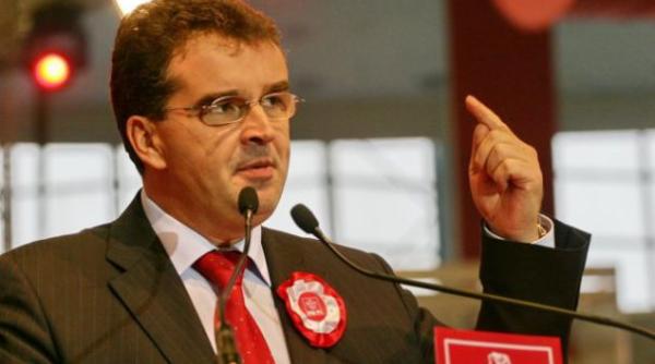 marian oprisan ce s a intamplat la cimitirul eroilor de la valea uzului este de neacceptat