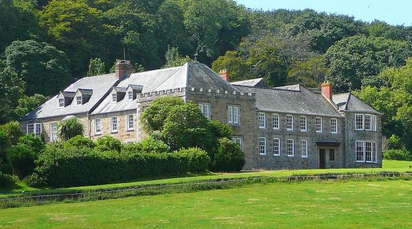 un asistent social cu dificultati financiare a mostenit un domeniu din marea britanie in urma unui test adn