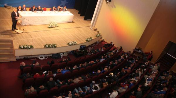 melescanu cere rechemarea lui maior tariceanu vorbeste despre mutarea lui iohannis