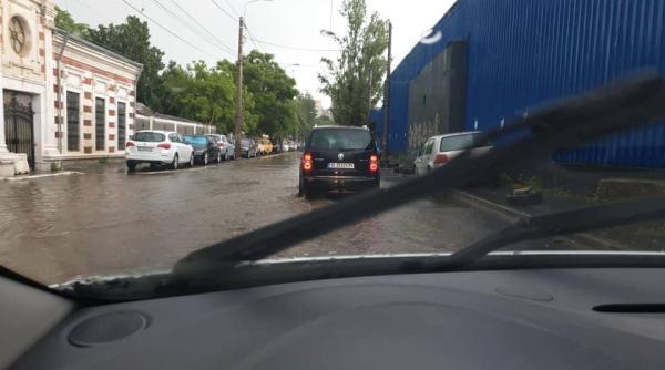 imagini apocaliptice din bucuresti dupa ruperea de nori