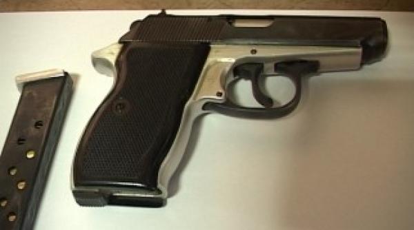 alerta unui paznic de vanatoare i a fost furat pistolul carpati