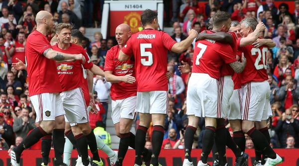 show pe old trafford manchester united bayern munchen reeditarea finalei ligii campionilor 1999