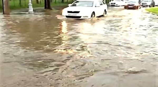 cod portocaliu de inundatii pana miercuri dimineata