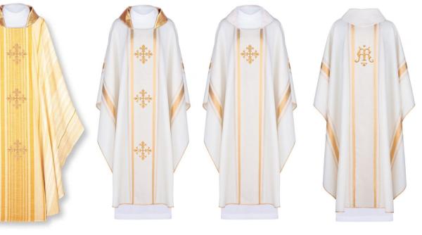 papa francisc in romania vesmintele pe care le va imbraca suveranul pontif