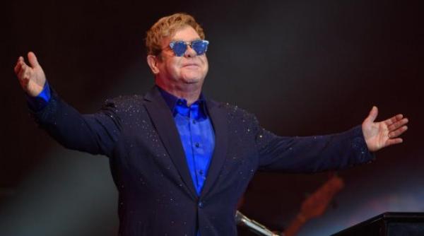 inca o critica la adresa brexit elton john sunt pro european