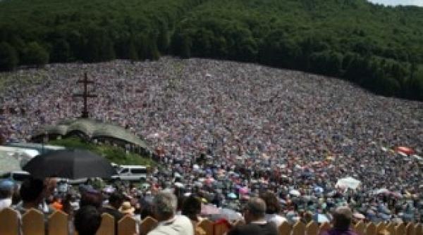 presedintele ungariei la slujba oficiata de papa francisc la sumuleu ciuc