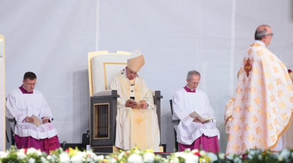 mesajul transmis de papa francisc dupa liturghia de la blaj