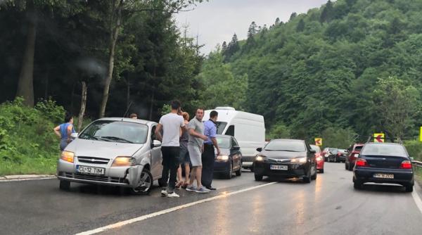 prahova  patru masini implicate intr un accident pe dn1 la iesirea din azuga trafic ingreunat