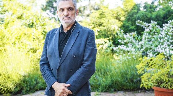 damian draghici debuteaza in actorie din ce distributie face parte artistul