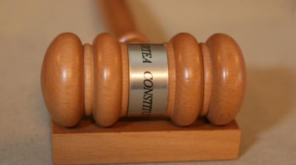 ccr decizie asupra completurilor specializate in coruptie de la iccj