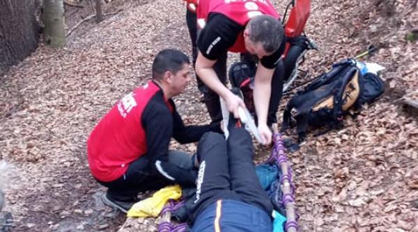 un turist a facut infarct pe munte salvamont sinaia a intervenit
