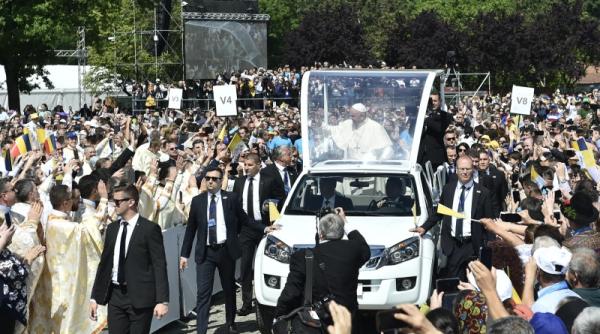 vizita papa francisc plic cu 5 000 de euro pierdut pe campia libertatii din blaj