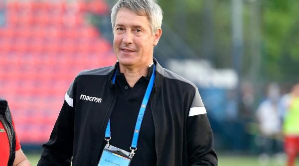 fc voluntari si a lamurit situatia antrenorului pentru sezonul urmator